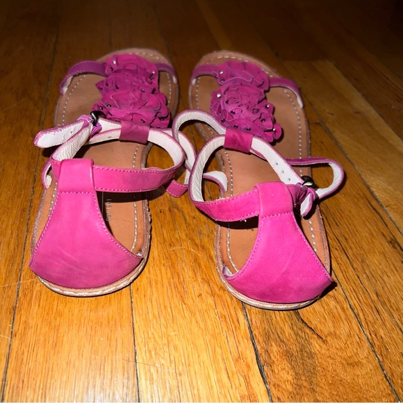 Coach Sandals Rose Flowers with Rivets. Excellent condition - Picture 3 of 6